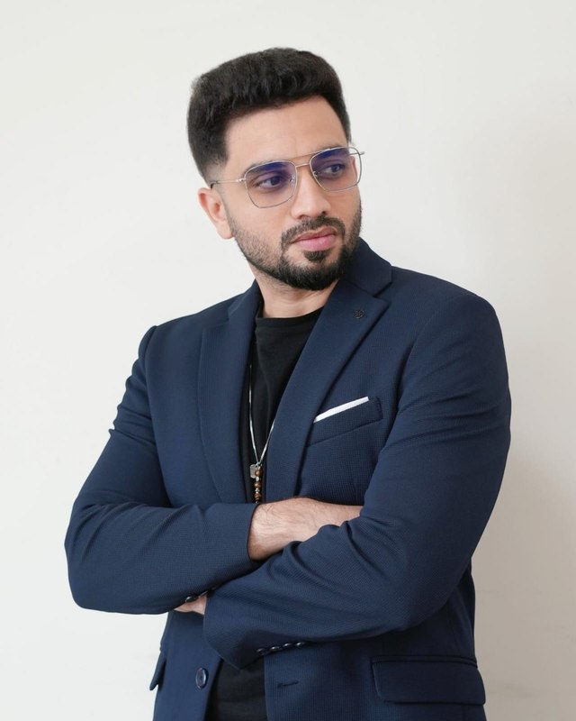 Actor & Model, JK7 Services